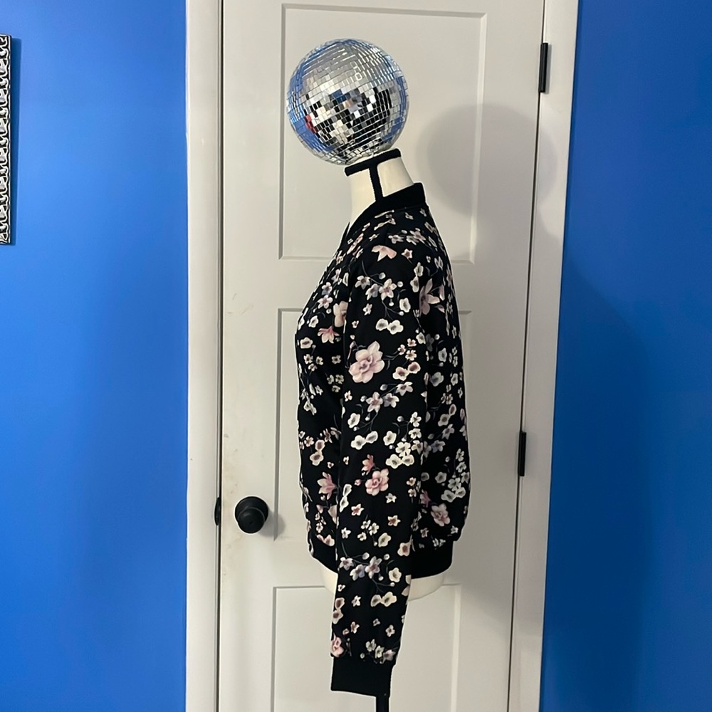 New Look Floral Bomber Jacket - Black and Pink - Picture 5 of 6